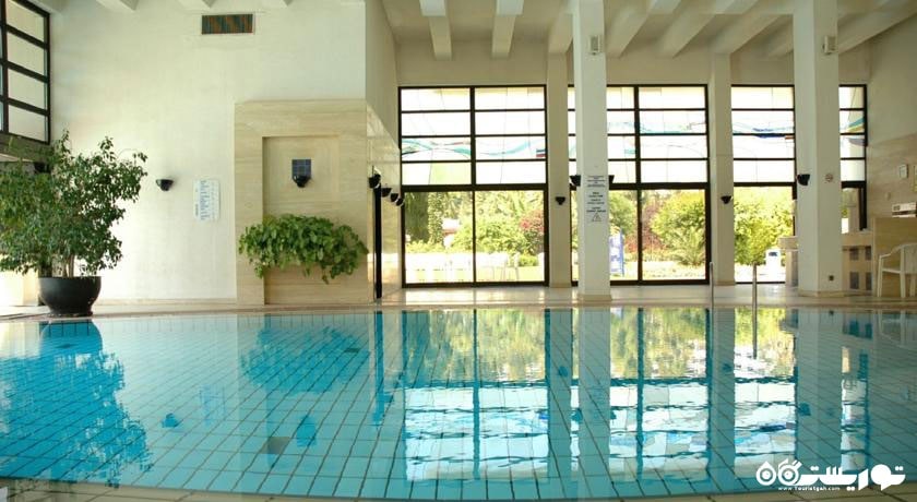 استخر سرپوشیده هتل اوزکایماک فالز